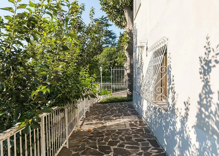 Casa Ceroni Рим